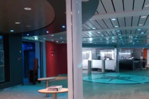 best Custom furniture solution for Hotels & Bars